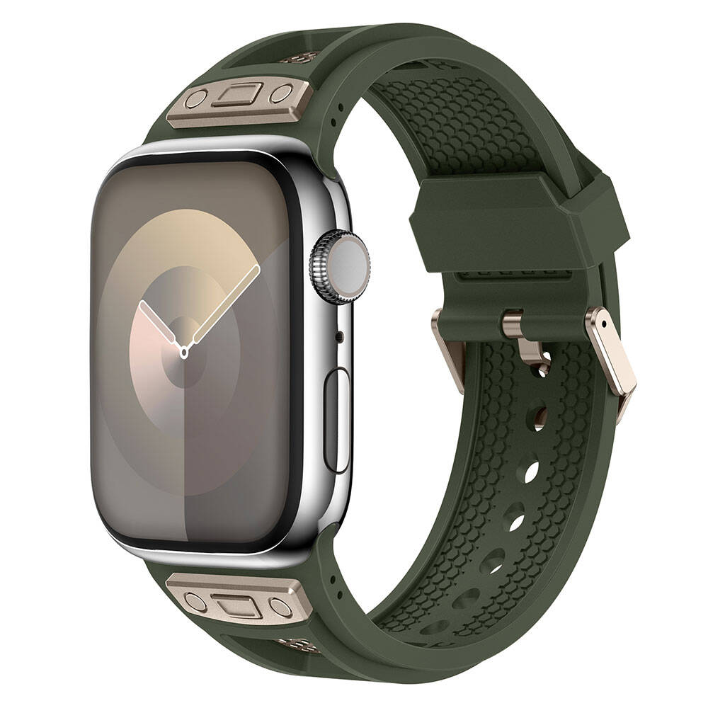 Apple Watch 7 45mm KRD-117 Hava Alabilen Delikli Metal Süslemeli Desenli Silikon Kordon